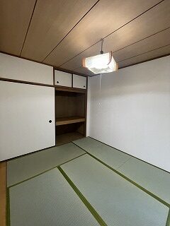 ハイラーク本牧　1階角部屋