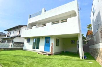 七里ガ浜東に地中海をイメージしたリゾートヴィラ