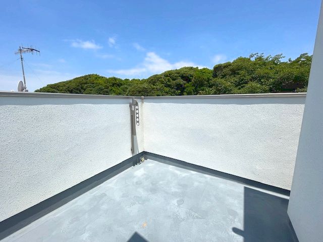 七里ガ浜２丁目築浅 海見え住宅