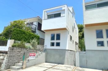 七里ガ浜２丁目築浅 海見え住宅