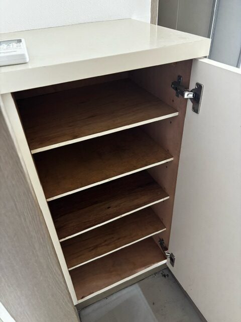 フラット七里　3階