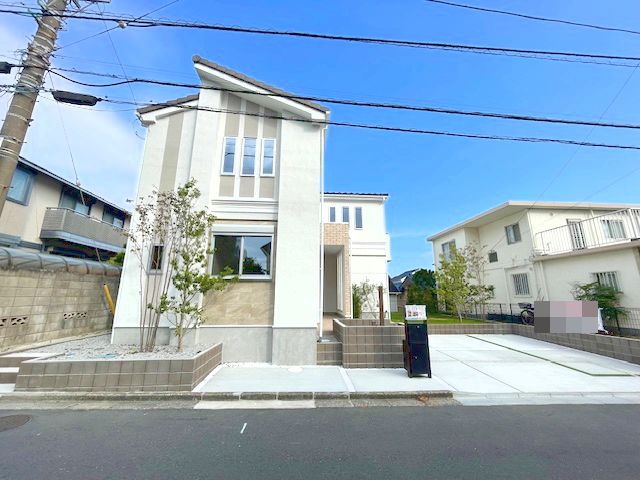 稲村ガ崎5丁目デザイン新築完成