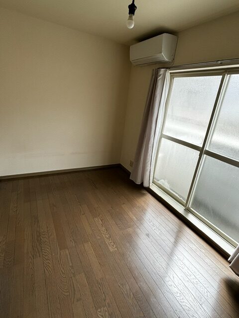 フラット七里　3階