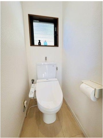 ガレージ付き津西中古住宅