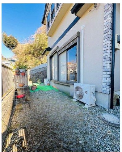ガレージ付き津西中古住宅