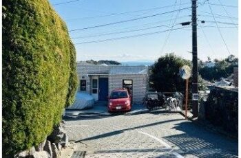 ガレージ付き津西中古住宅