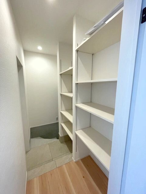 腰越3丁目 屋上付き新築！　