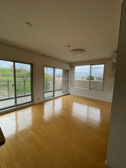 鎌倉七里ガ浜パーク・ホームズ　☆角部屋・ペット相談