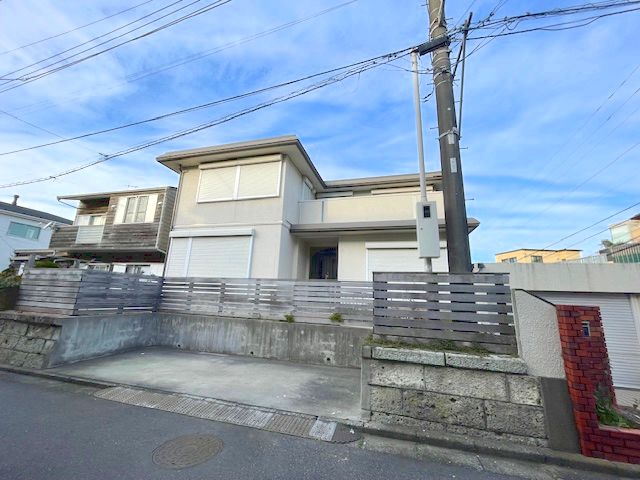 腰越1丁目 東南角地 中古住宅