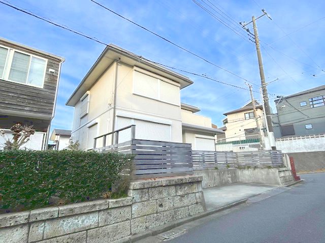 腰越1丁目 東南角地 中古住宅