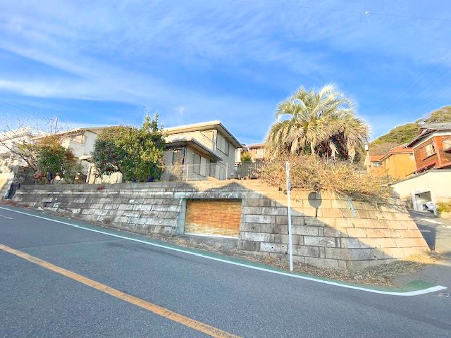 稲村ガ崎5丁目 東南角地100坪